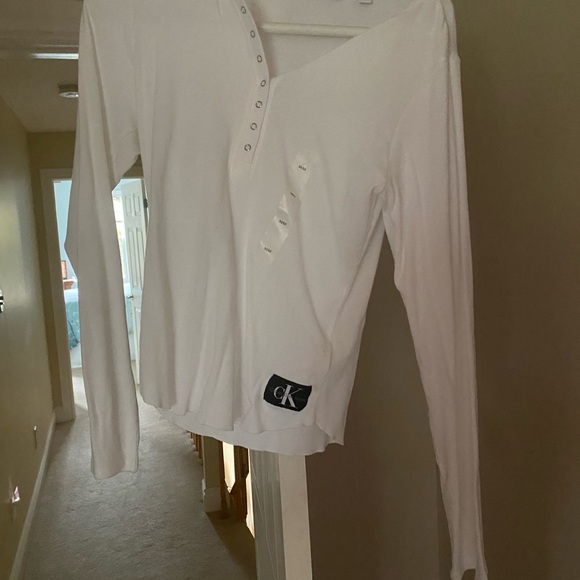 Calvin Klein shirt. Never worn. - Picture 1 of 2